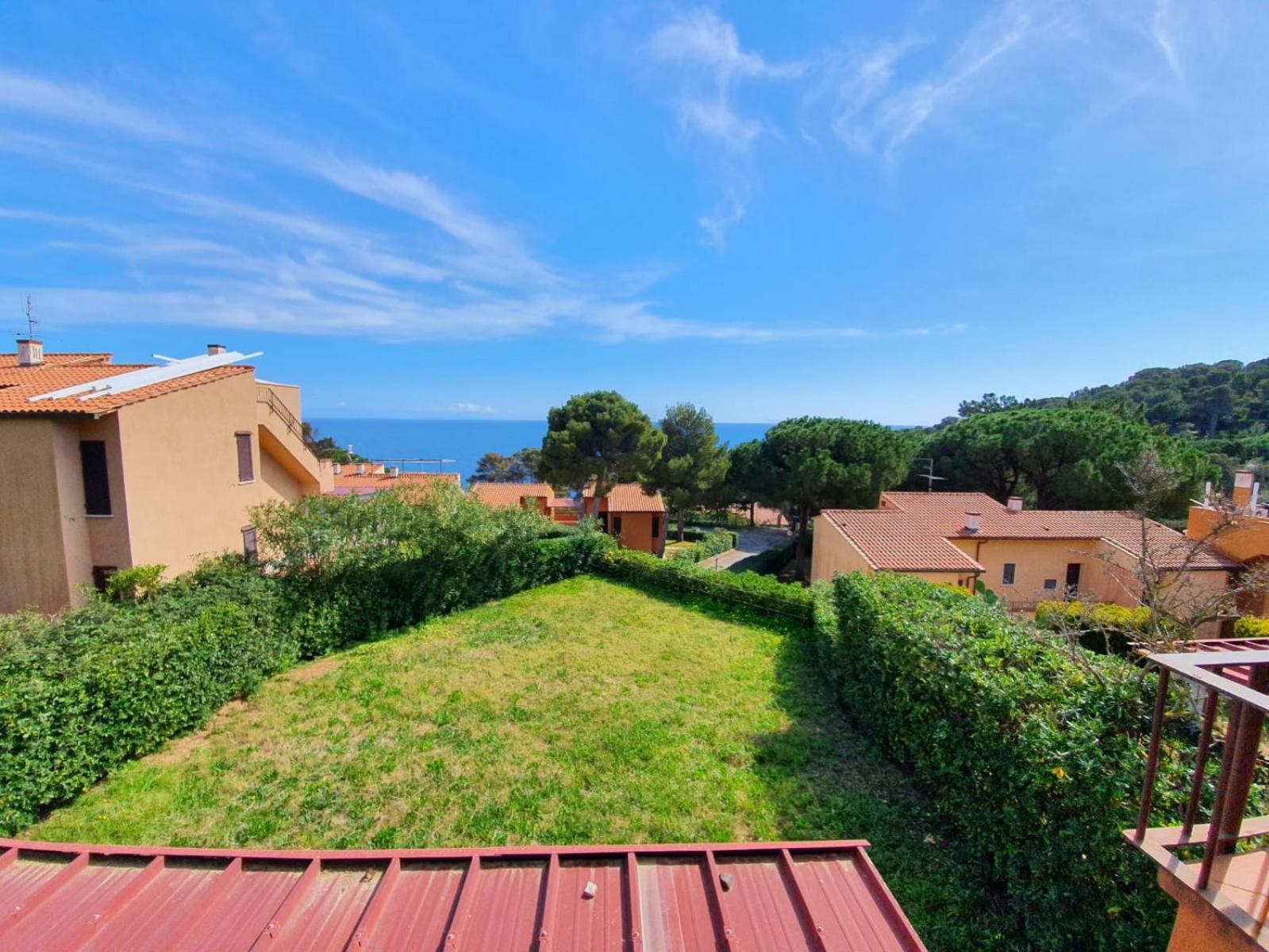 Appartamento Capo D Arco Il Pino Rio Marina Luaran gambar